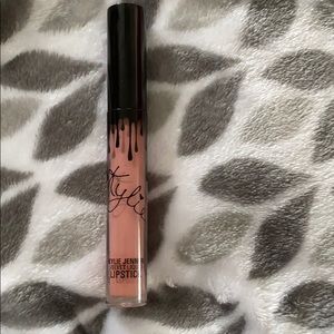 KYLIE JENNER LIQUID LIPSTICK